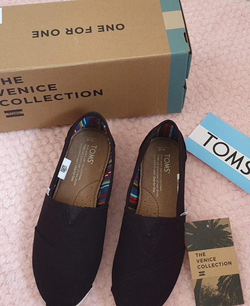 toms shoes too narrow